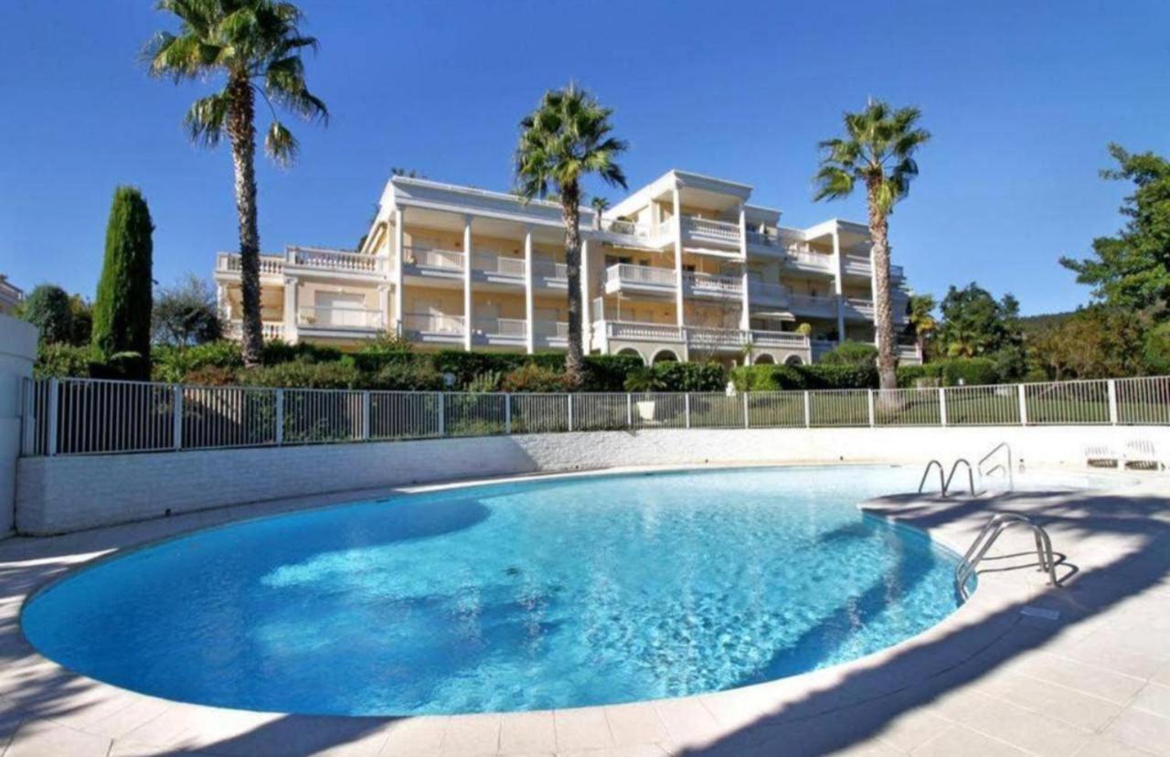 Residence Standing Riviera Golf Mandelieu Екстериор снимка